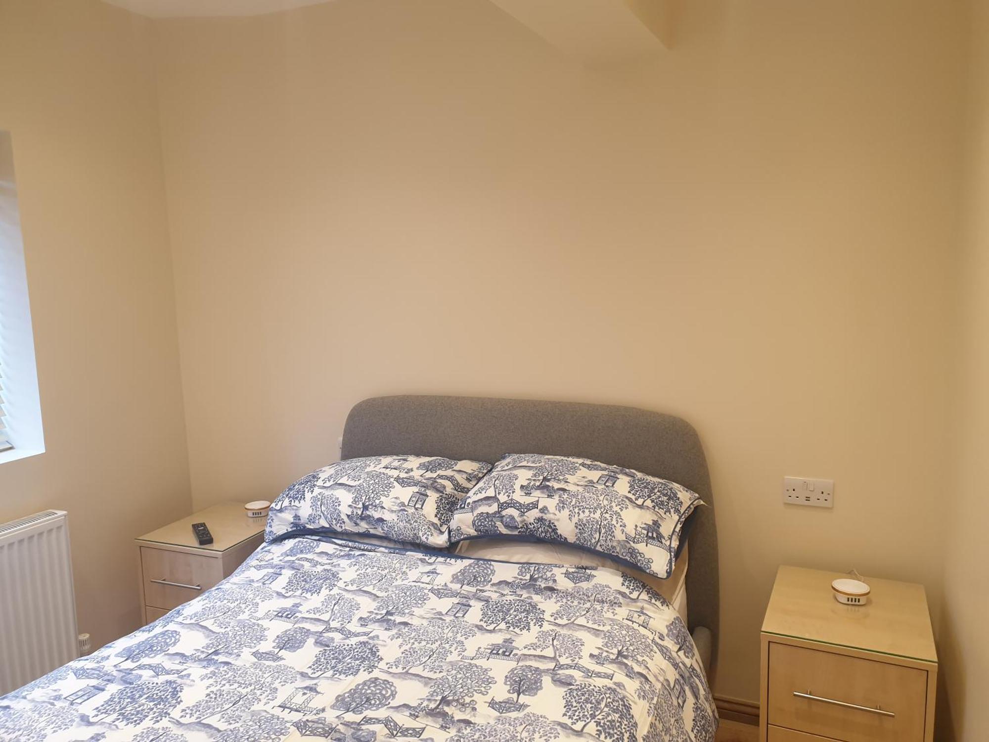 London Luxury Apartments 3 Bedroom Sleeps 8 With 3 Bathrooms 4 Mins Walk To Tube Free Parking Ilford Exterior foto